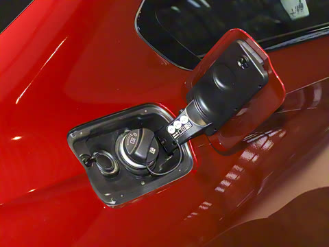 2025�� 225i M�˶���ҹ��װ