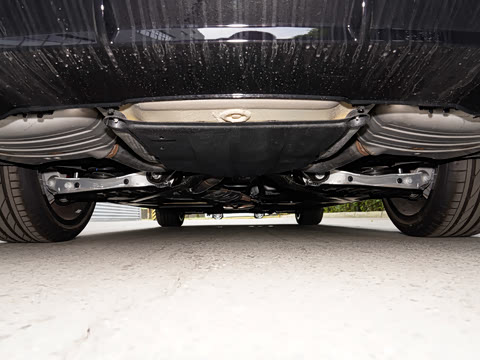 2025�� Sportback ��ذ� 40 TFSI quattro ����������