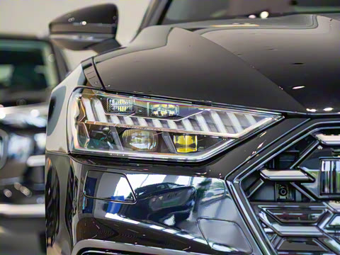 2025�� 55 TFSI quattro ����ʿ��