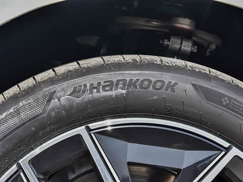 2026�� �Ŀ� eDrive 35L M�˶���װ