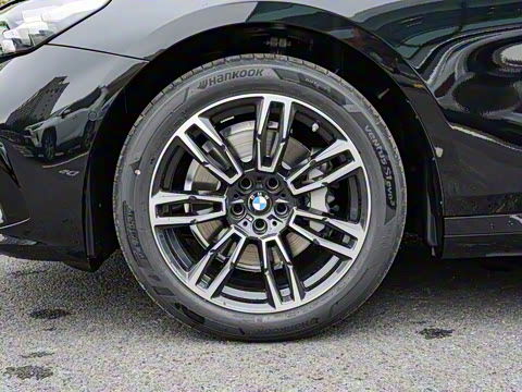 2026�� 530Li ������ M�˶���װ