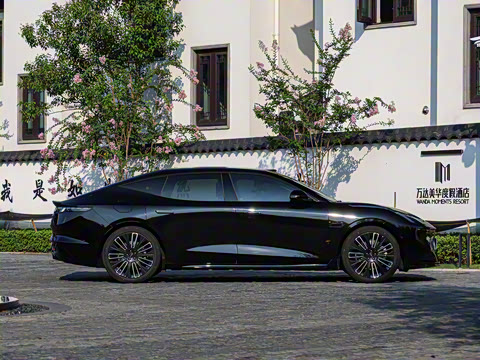 2025�� 240����Ultra