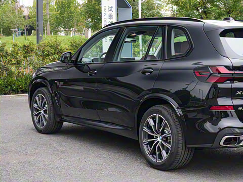 2025 xDrive 30Li M˶ҹװ