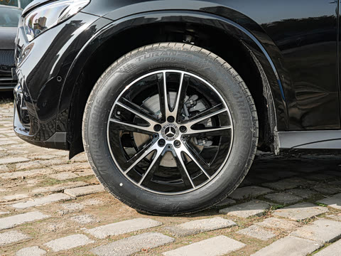 2026�� GLC 260 L 4MATIC ������