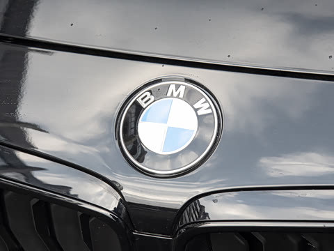 2026�� M240i xDrive