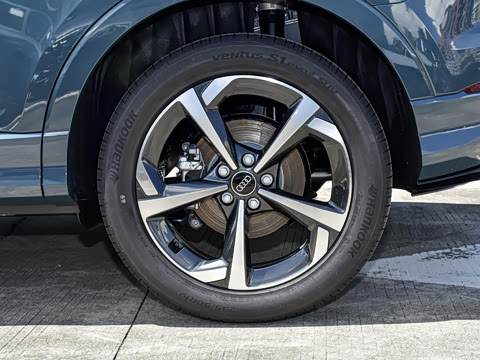 2025�� quattro 45�����ذ� 35TFSI ʱ�ж�����