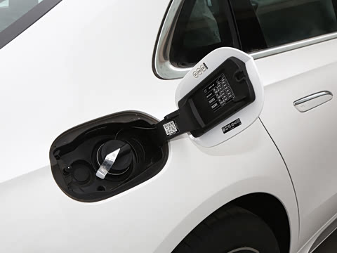 2026�� E 300 L �����˶���