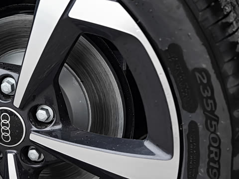 2026�� quattro 45�����ذ� 45TFSI quattro ʱ�ж�����
