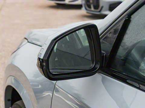 2025�� xDrive25Li M�˶���ҹ��װ