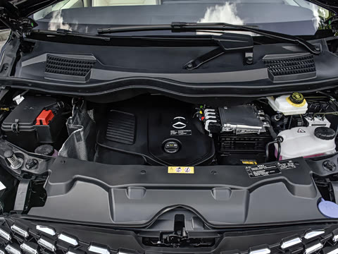 2025�� 2.0T ���ռ����