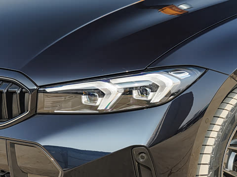 2026�� 330i M�˶���ҹ��װ