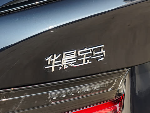 2026�� 330i M�˶���ҹ��װ