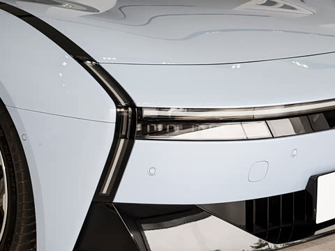 2025�� 702 ������ Ultra