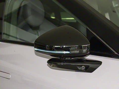 2025�� 702 ������ Ultra