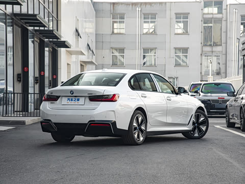 2026�� eDrive 40 L ��ҹ�˶���װ