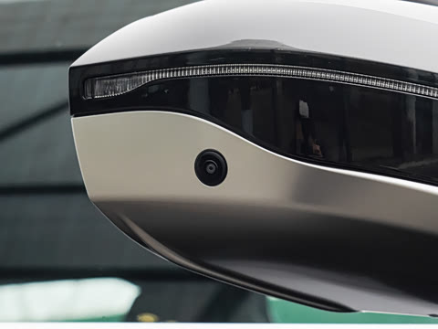 2026�� �Ŀ� 530Li ������ M�˶���װ