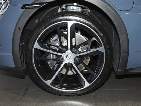 2026�� Taycan 4 Cross Turismo
