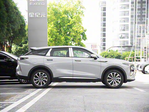 2025�� 100������Plus����