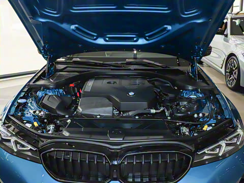 2025�� 330Li M�˶���ҹ��װ