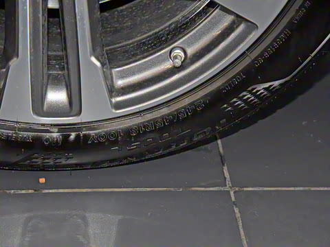 2021�� �Ŀ� E 260 L �˶���