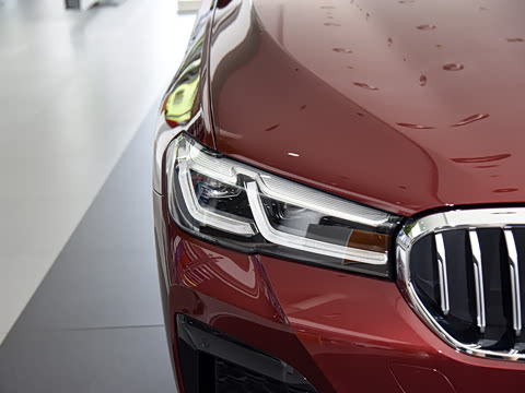 2021�� �Ŀ� 525Li M�˶���װ