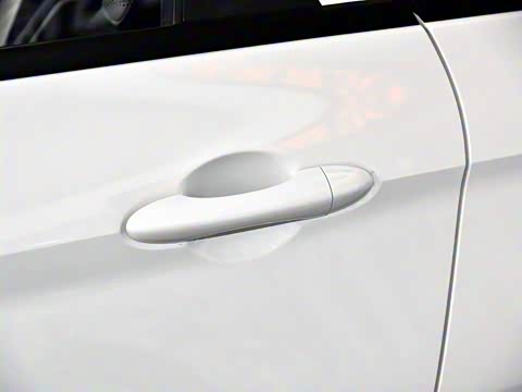 2018�� 1.5L �ֶ���׼�� ��V