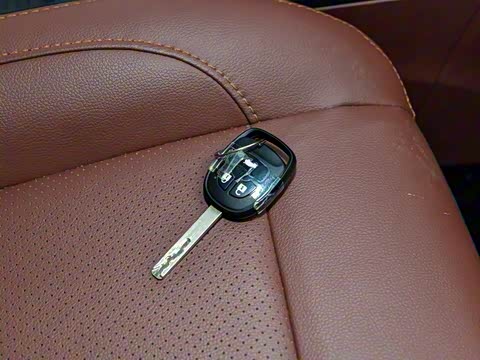 2018�� 1.5T �ֶ���Ӣ�� ��V