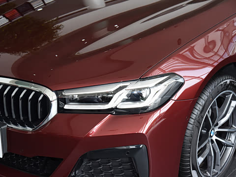 2021�� �Ŀ� 525Li M�˶���װ