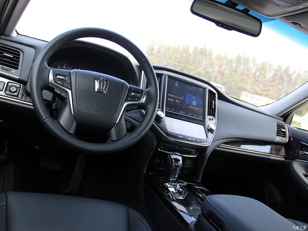 一汽丰田 皇冠 2015款 2.0t 尊享版