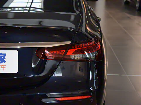 2021�� �Ŀ� E 260 ʱ�����˶���