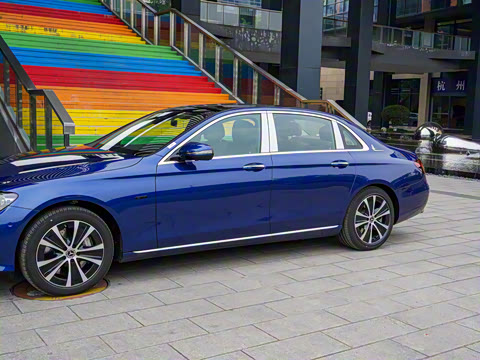 2021�� E 350 e L ���ʽ��϶����γ�