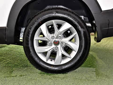 2018�� 1.5L �ֶ���׼�� ��V