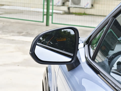 2022�� 1.5T �˶��� �콢��