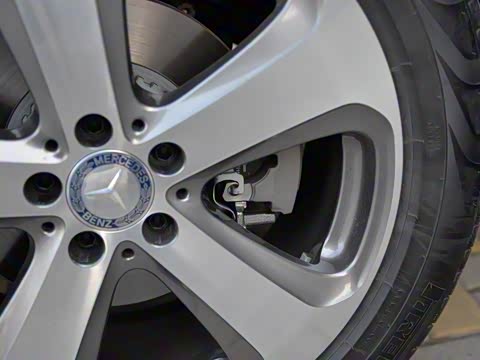 2016�� GLC 260 4MATIC ������