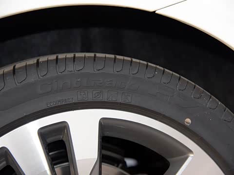 2015�� �Ŀ� E 260 L �˶�ʱ����