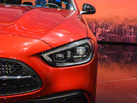 2022�� C 260 L �ҹ�˶���