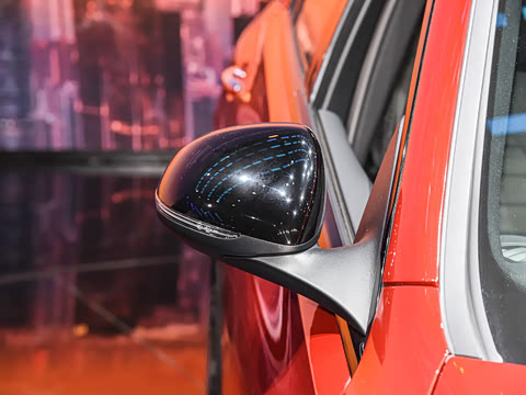 2022�� C 260 L �ҹ�˶���