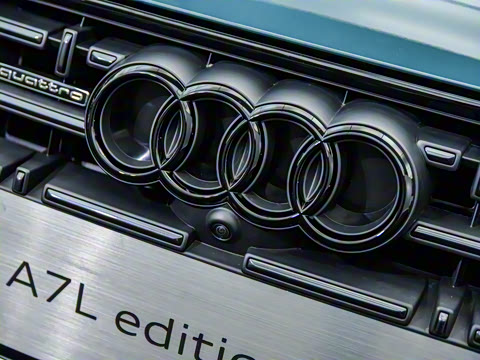 2022�� 55 TFSI quattro S-line edition one���а�