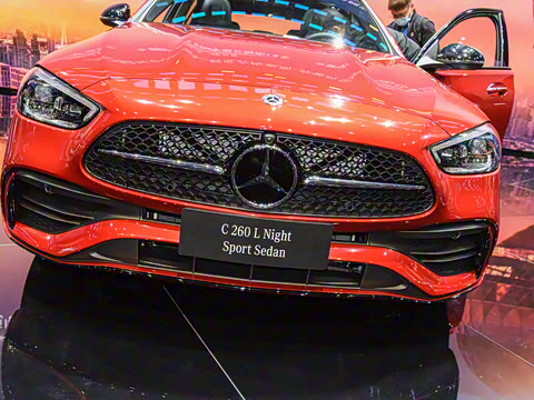 2022�� C 260 L �ҹ�˶���