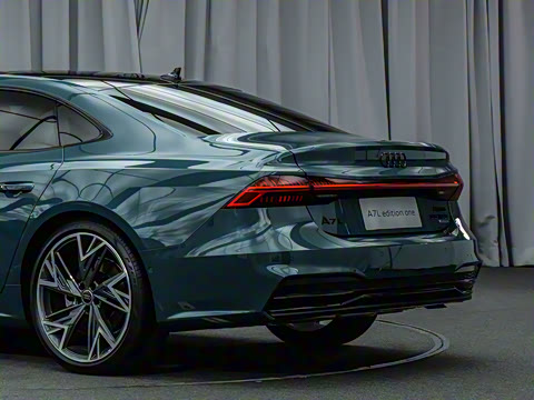 2022�� 55 TFSI quattro S-line edition one���а�