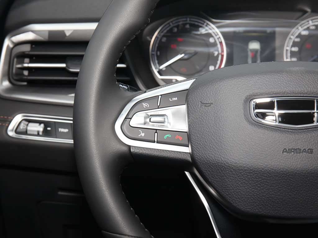 Geely Vision X6 II Рестайлинг 2, Внедорожник 5 дв.: фото поколения