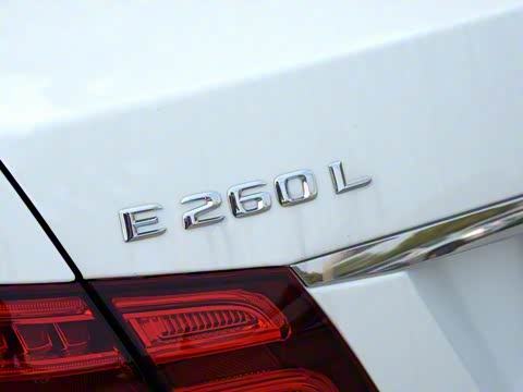 2015�� �Ŀ� E 260 L �˶�ʱ����