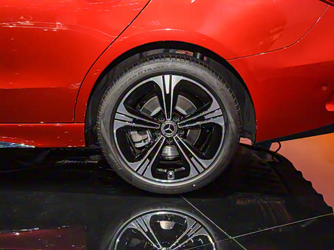 2022�� C 260 L �ҹ�˶���