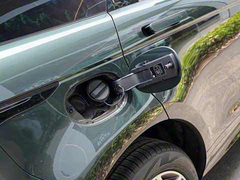 2021�� ����L 249PS R-Dynamic First edition �׷���