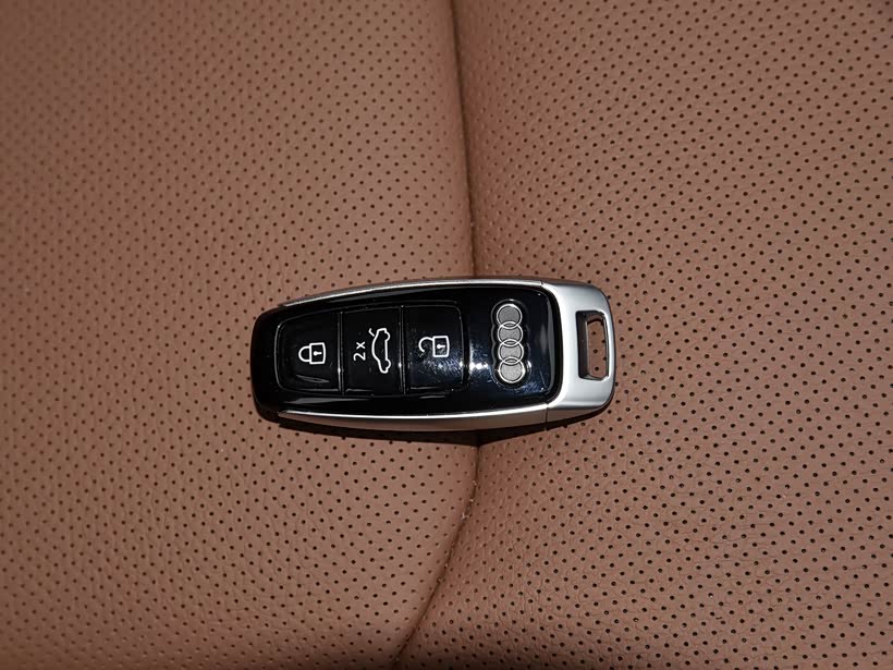 促购奥迪q7目前降价促销欢迎到店赏车