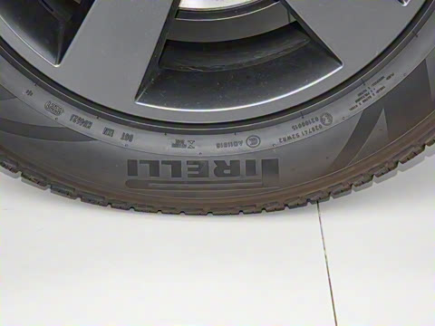 2022�� 110 P400 X-DYNAMIC HSE