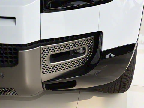 2022�� 110 P400 X-DYNAMIC HSE