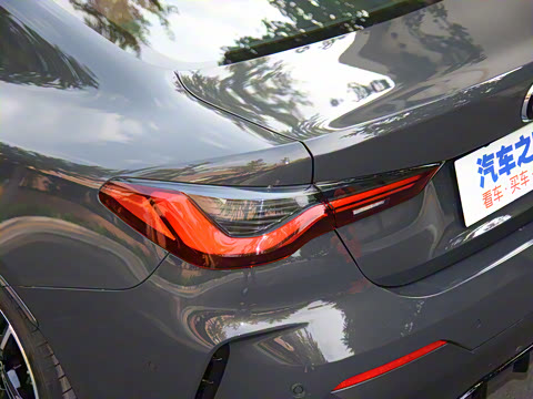 2021�� �Ŀ� 425i M�˶���װ