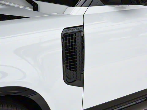 2022�� 110 P400 X-DYNAMIC HSE