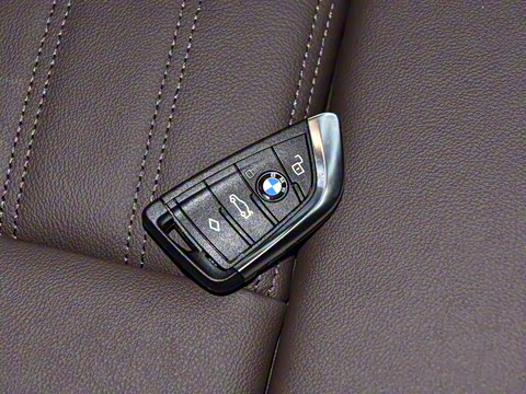 2021�� �Ŀ� xDrive 25i M�˶���װ